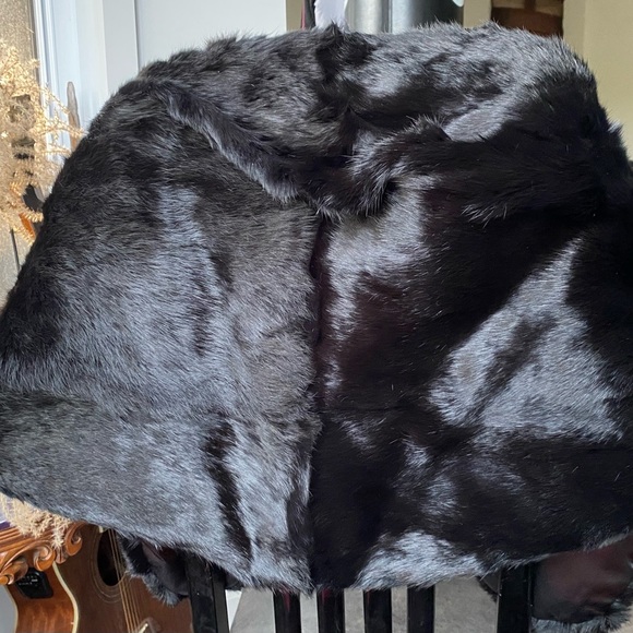 Rabbit Fur Stole - Tristan & Iseut - Picture 7 of 7